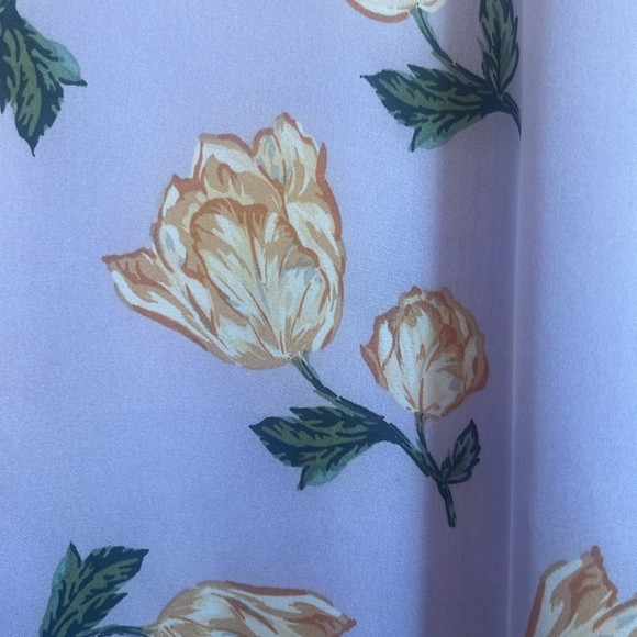 Floral satin blouse - lilac background - Picture 3 of 3